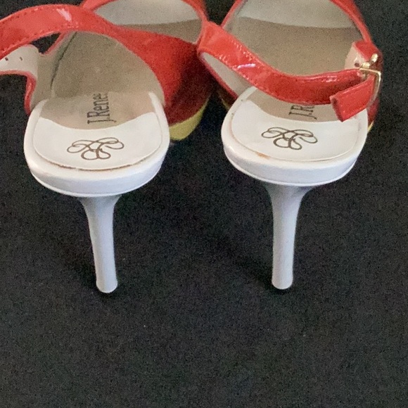 Women’s J. Renee heels, red, yellow and white size 7.5 - Picture 3 of 5